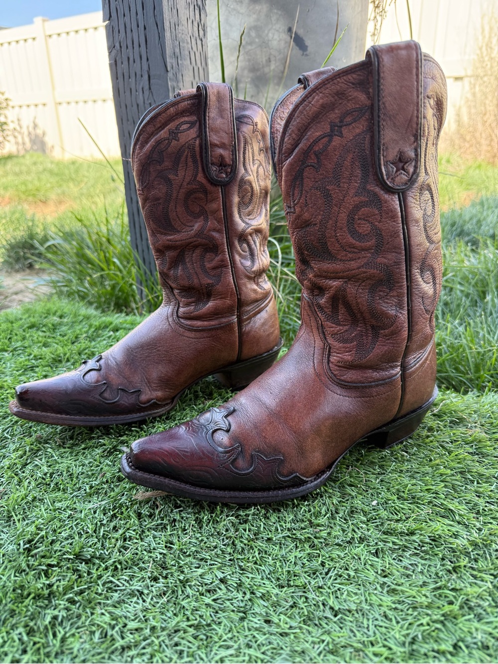 Tony Lama 600 Series Brown Leather Western Cowboy Boots USA 7.5B Narrow Vintage